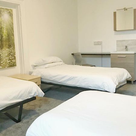 Number 6 Hotel Cheltenham Bagian luar foto